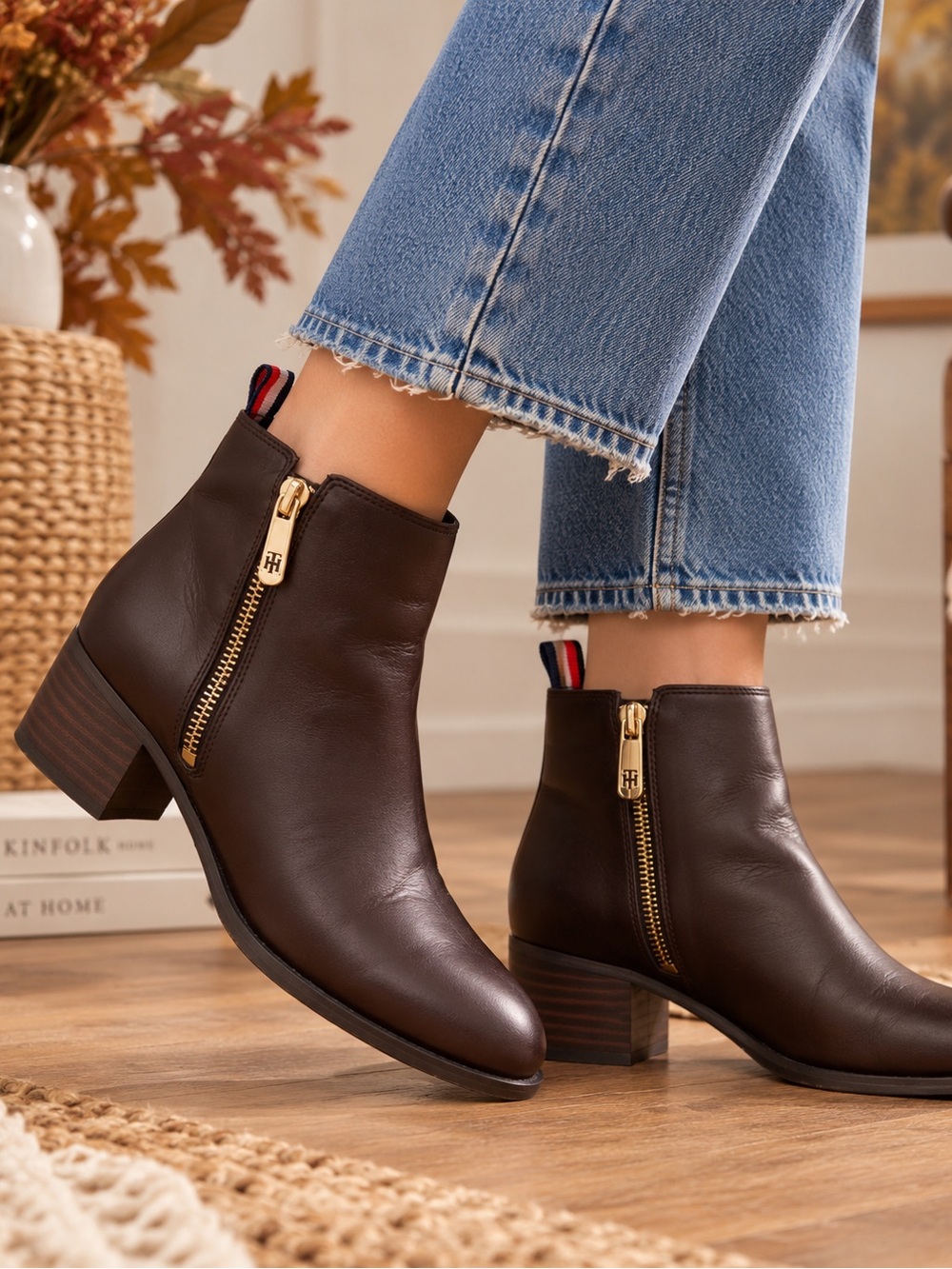 Tommy Hilfiger Brown Ankle Boots Gold Zip Block Heel Women’s Size 7